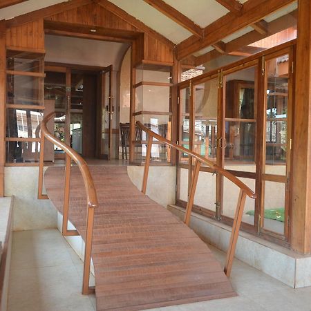 Kaular Atithis Grand Kokan Resort 甘帕普拉 外观 照片